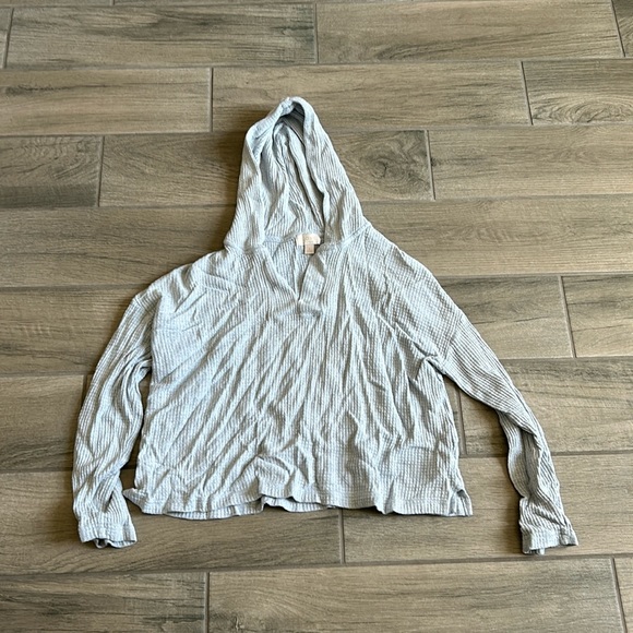 Love by gap hoodie - Picture 1 of 3